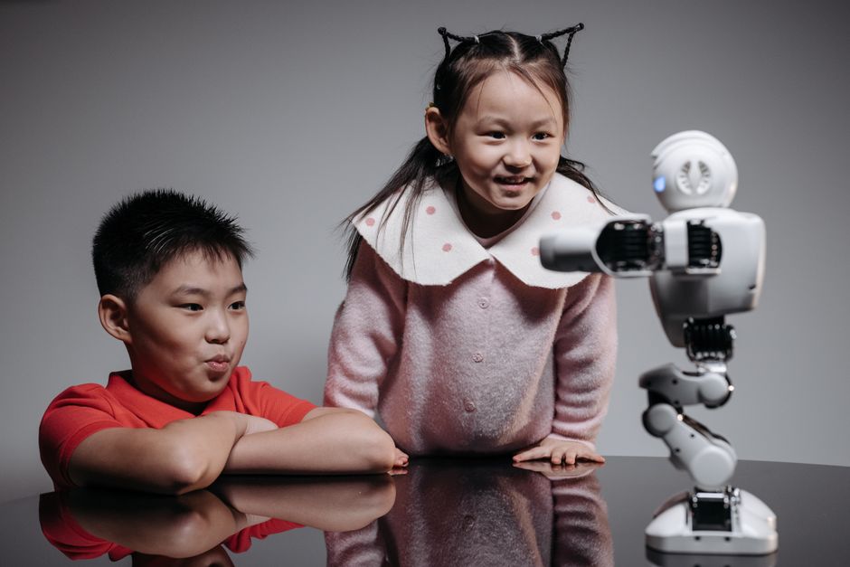 Đề văn tốt nghiệp THPT 2026: Từ Steve Jobs đến trí tuệ nhân tạo – Lời nhắc nhở về giáo dục STEM
